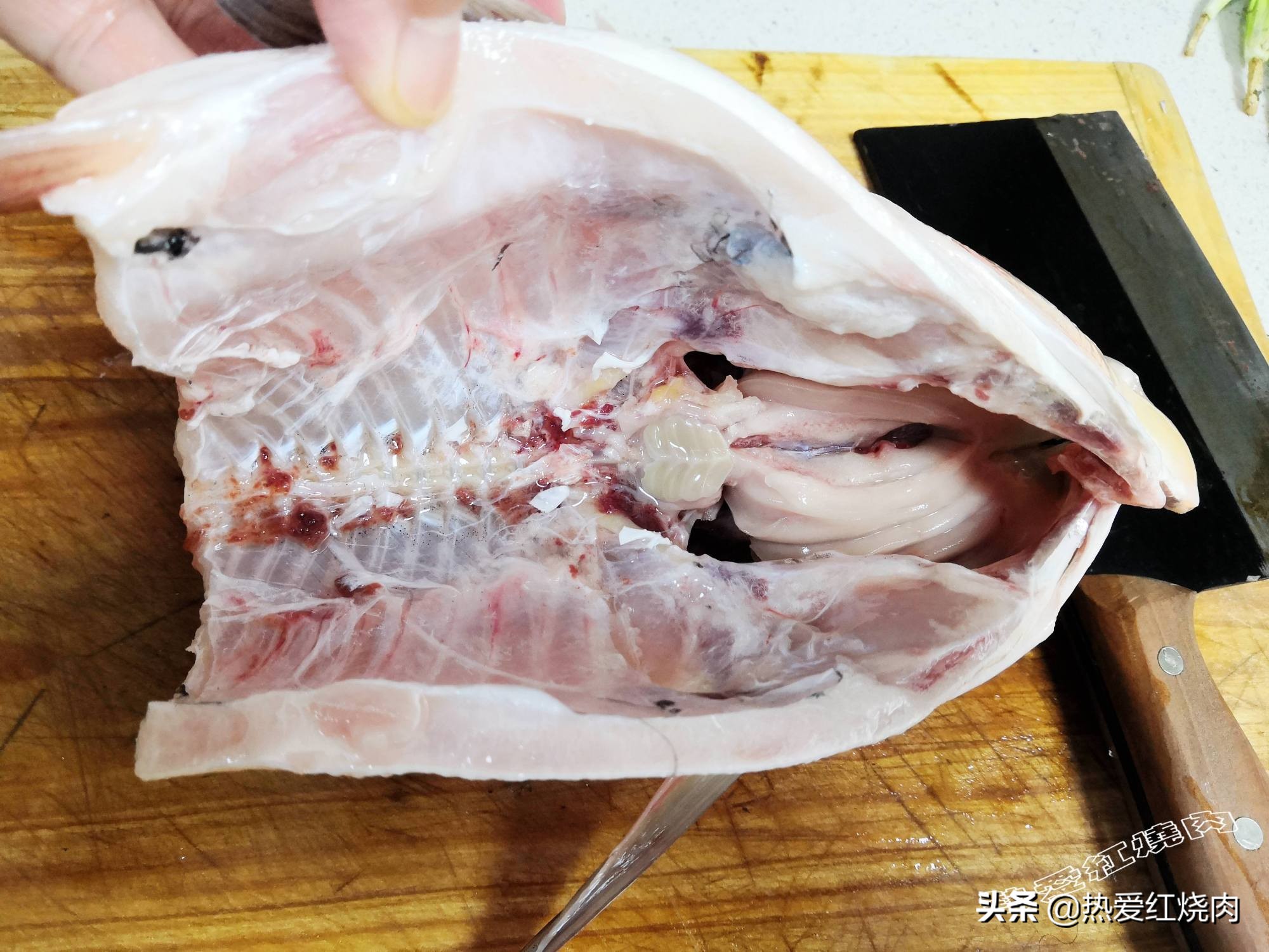 在家怎么做鱼泡饼,想吃鱼头