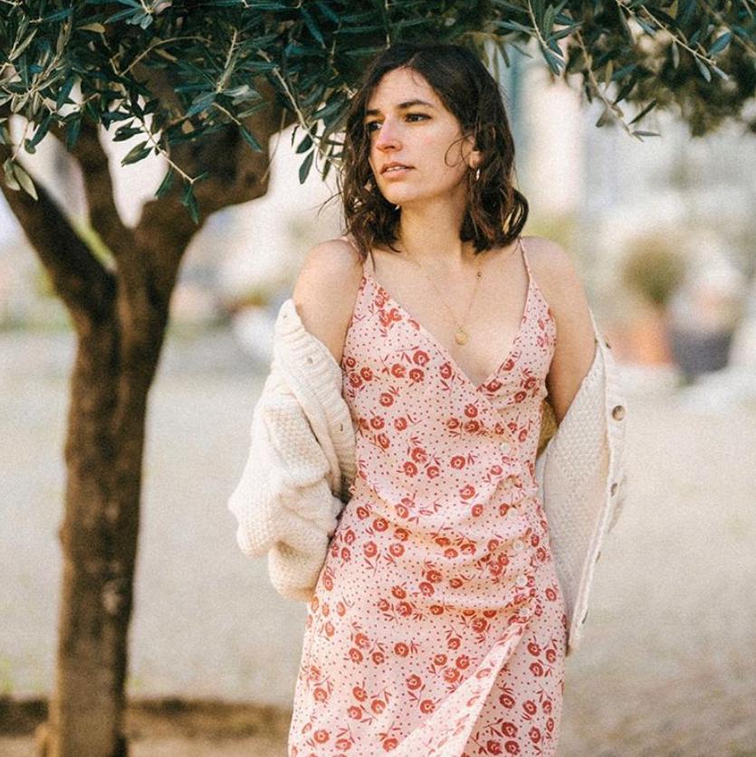 这位博主的穿搭是最好的示范,最新法国博主穿搭