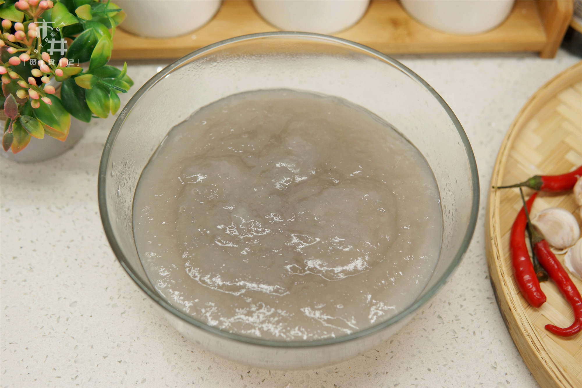 这菜仅需1种食材就能做,红薯淀粉做出的美食