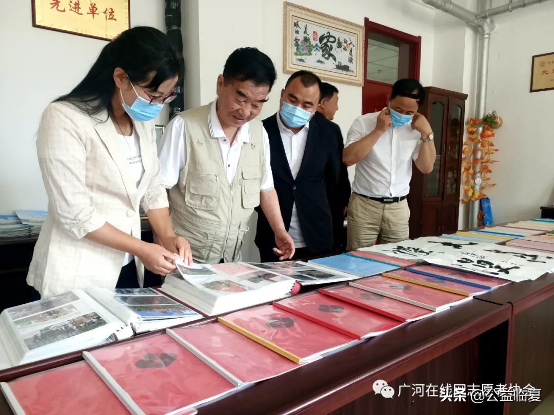 原八一男篮中锋马占福视频,篮球运动员马占福照片