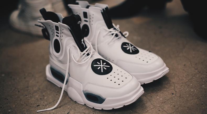 复古回潮，值得为李宁打call!