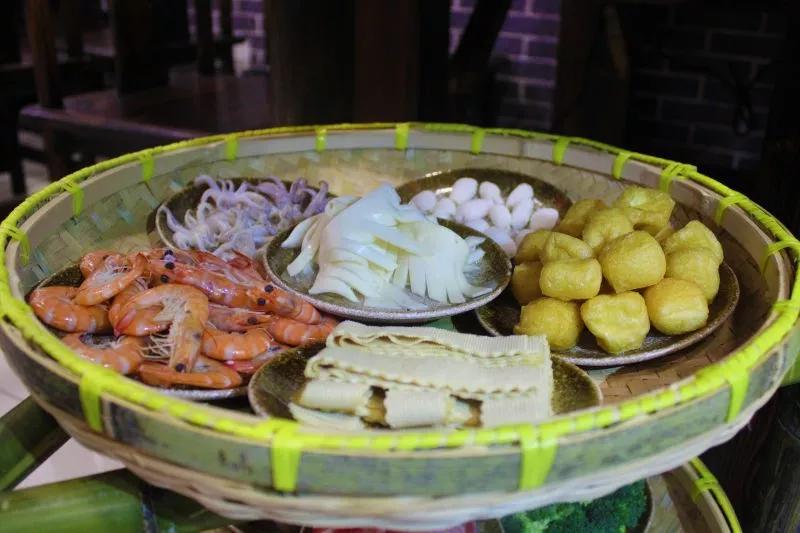 王小锅旋转小火锅加盟需要多少钱,小旋转小火锅加盟费需要多少钱