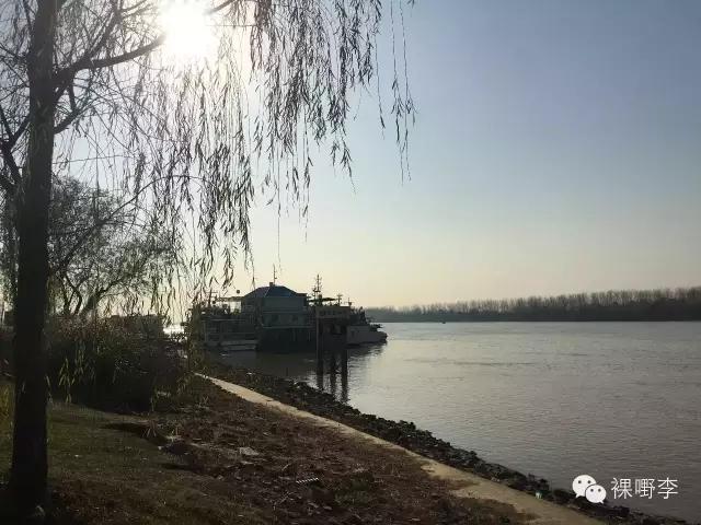 办理出境手续的材料,办理出境证需要什么资料