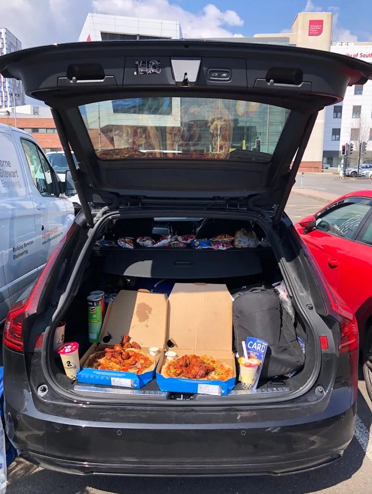 英国夜晚自驾,英国自驾游20000够吗