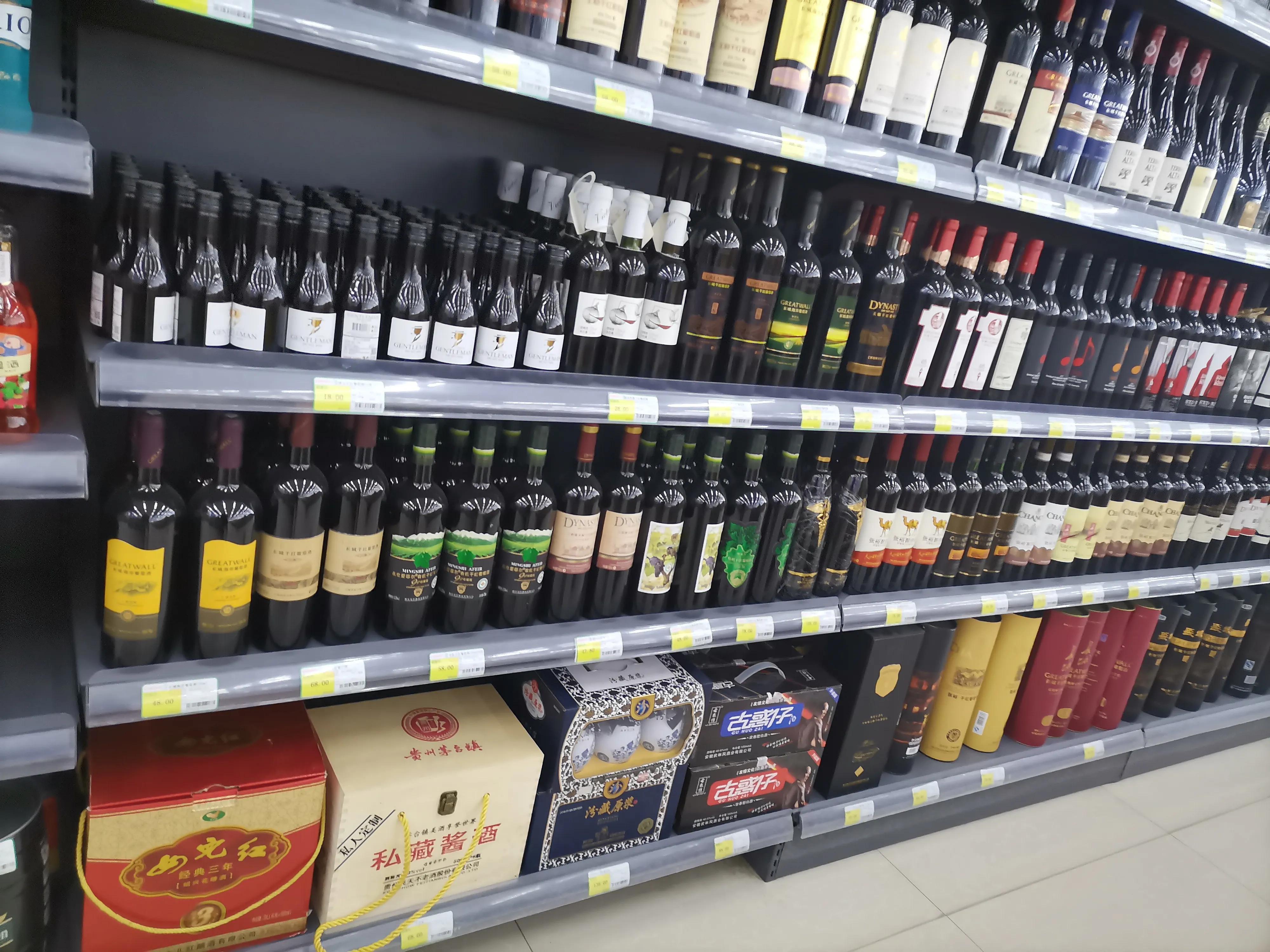 年夜饭怎样利用红酒杯,酸甜好喝的葡萄酒推荐