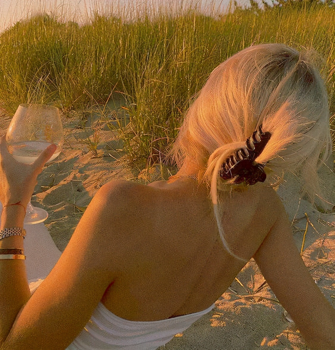 季泉伊树苦参去屑控油养发洗头水,自己配制黑发养发洗头水配方