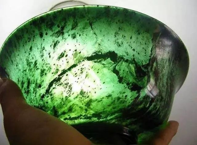 十大不建议买的玉石,很多玉石都不是真正的玉