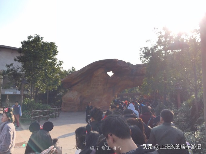 上海迪士尼超详细吃住行玩攻略,上海迪士尼私家车停车攻略