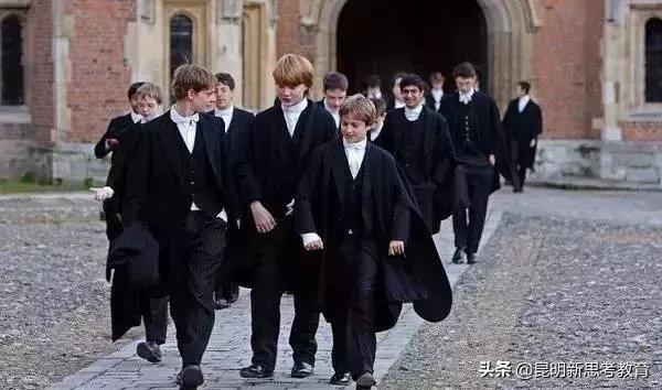 昆明各学校校服,昆明淡紫色校服的学校有哪些