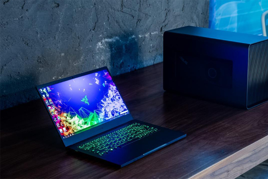 雷蛇2020款灵刃玩魔兽,雷蛇灵刃2020款有必要换2021款吗