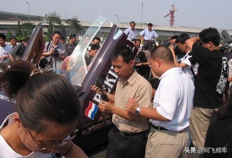 荷兰跑车世爵的价格,荷兰超跑