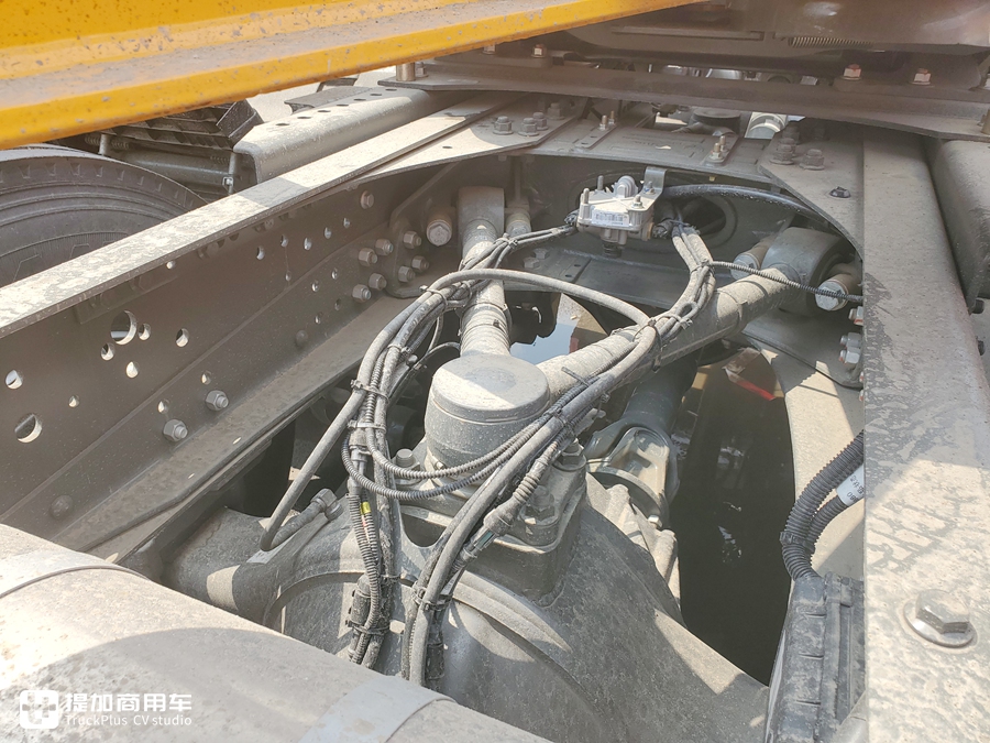 豪沃新款tx7配置,豪沃tx7290马力7.8米底盘多少钱