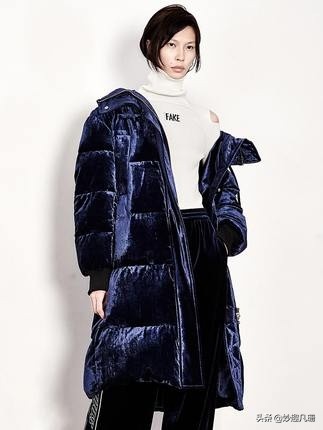 看一下各种羽绒服,好多好看的羽绒服