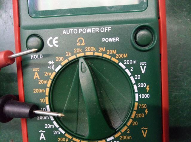 空调压缩机启动电容怎么测量好坏,空调电容的正确接线方法图解