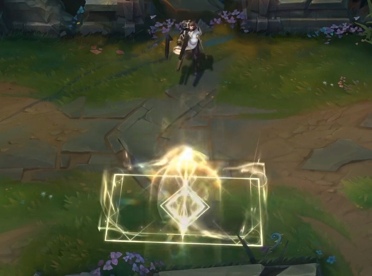 lol光明哨兵第二期,lol锤石腥红之月皮肤