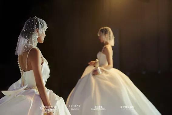 时尚经典2021「云端」夏季婚纱新品发布会