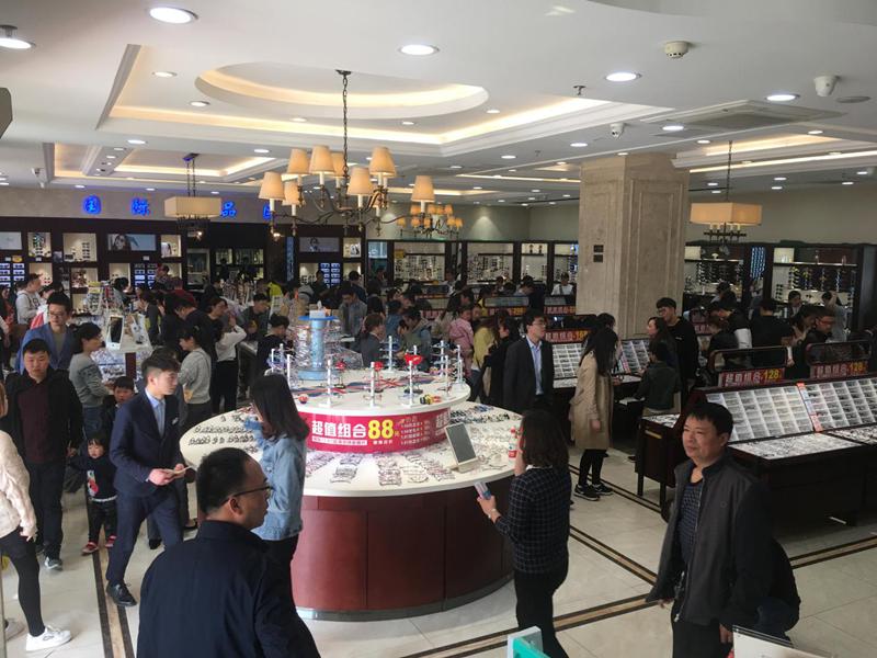 在丹阳验光和配镜一副多少钱,丹阳眼镜春节不打烊