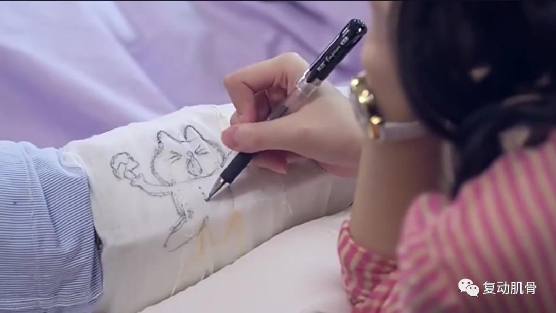 骨折21天自行拆石膏,骨折保守治疗打石膏是愈合得快吗