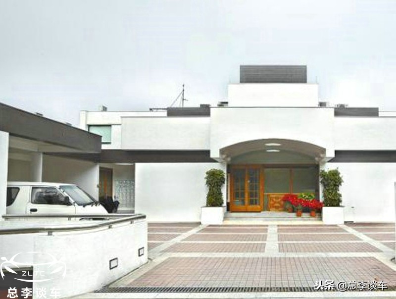 玻璃大王多少财富,玻璃大王一年收入多少钱