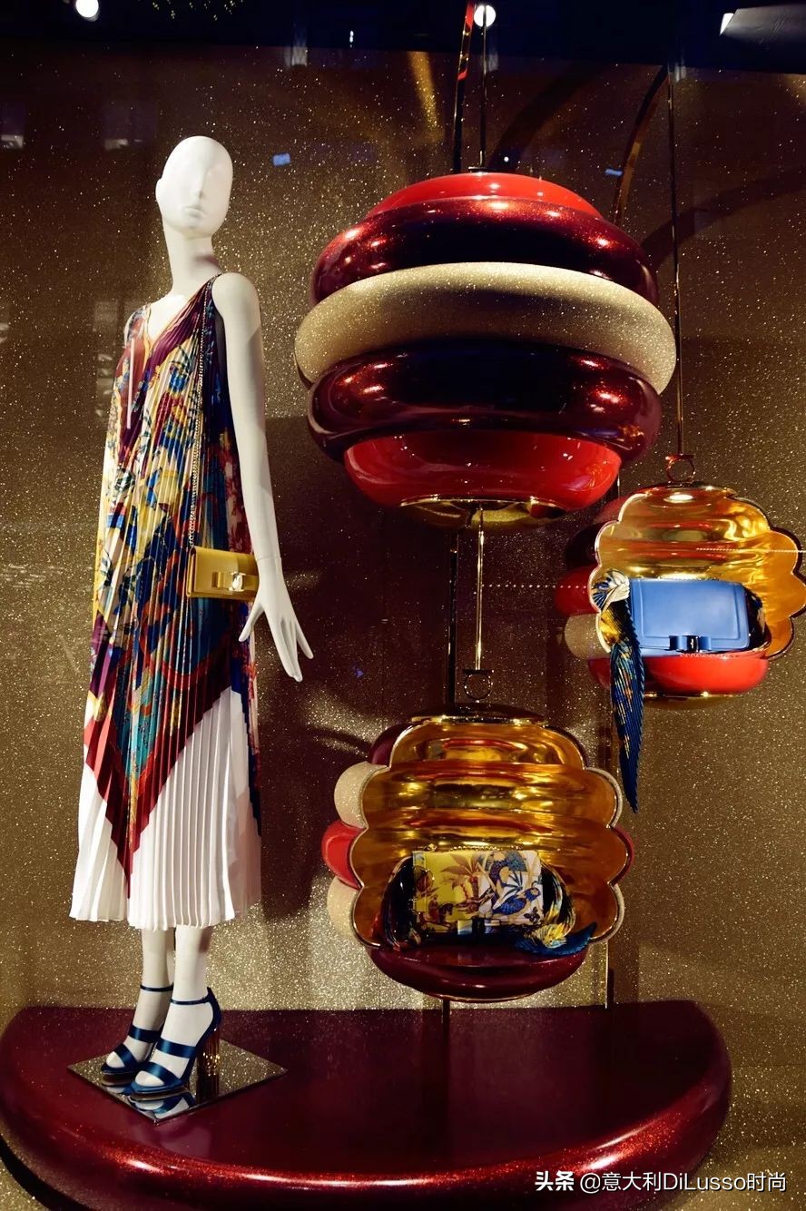 欧洲橱窗为什么漂亮,国外橱窗和小店的区别