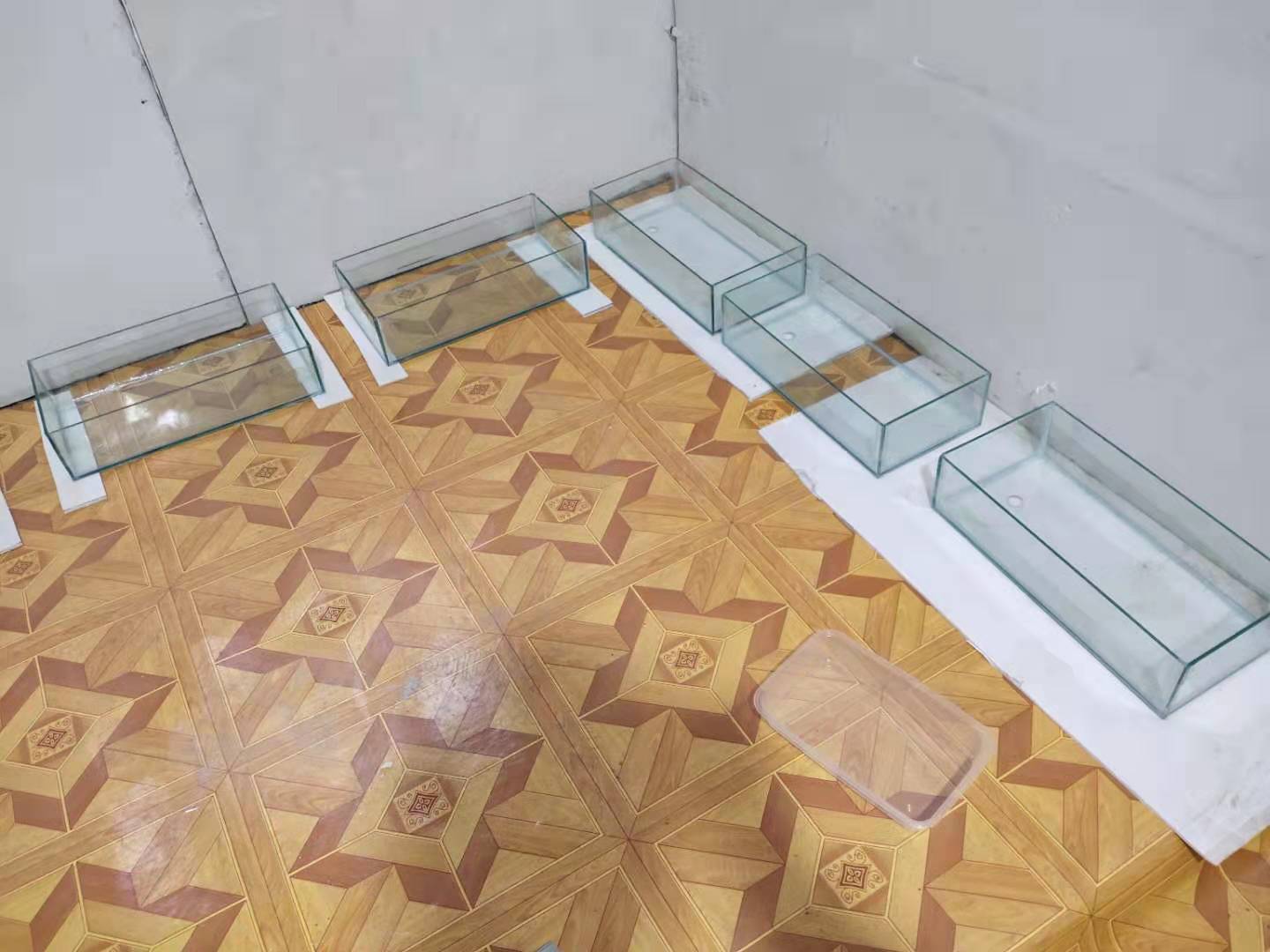 自制玻璃背滤槽,90鱼缸玻璃上滤槽制作教程