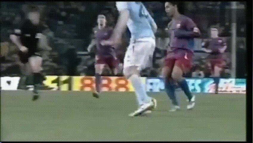 小罗足球精灵魔法时刻,小罗极致过人节奏球感