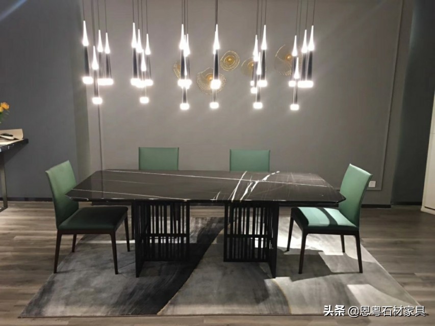 大理石餐桌轻奢高端小型,实木大板餐桌轻奢搭配