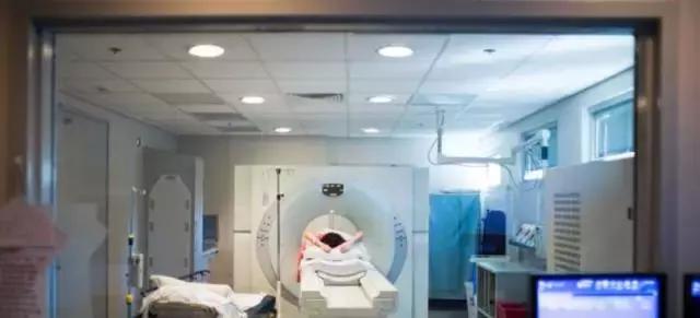 施华洛世奇是假钻么,施华洛世奇高级珠宝怎么样鉴定