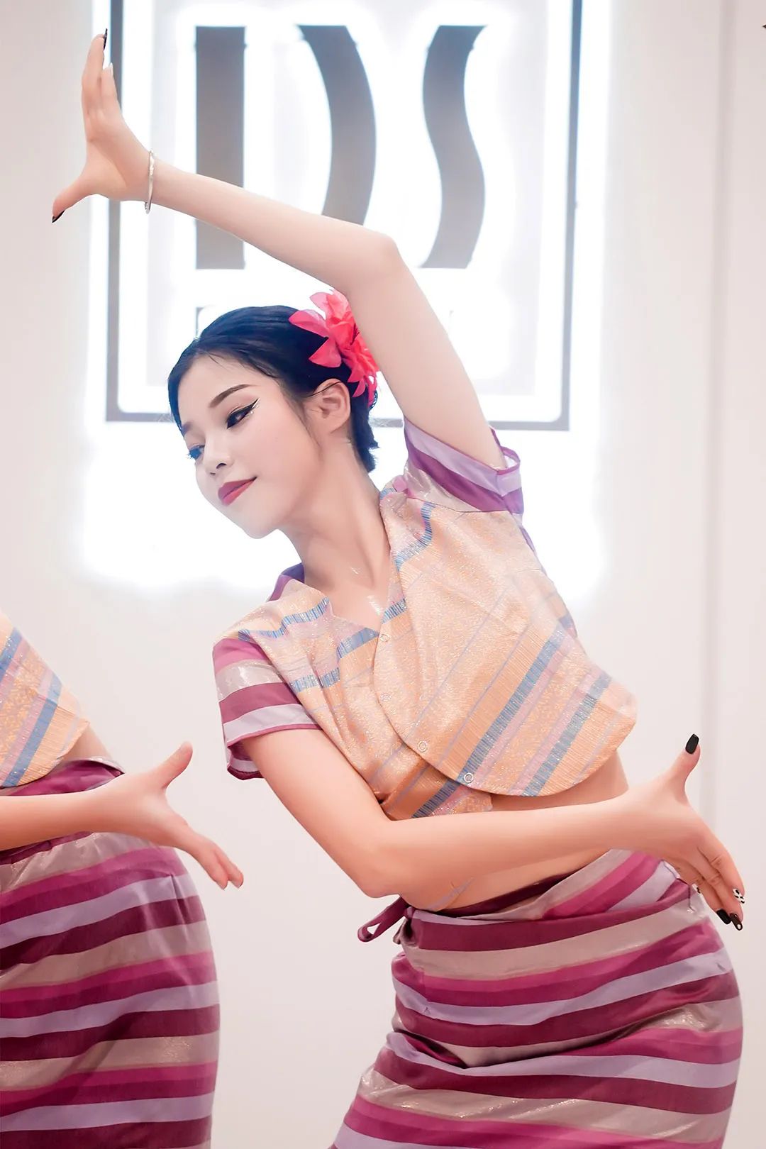 上热搜的民族舞,上热搜的舞蹈