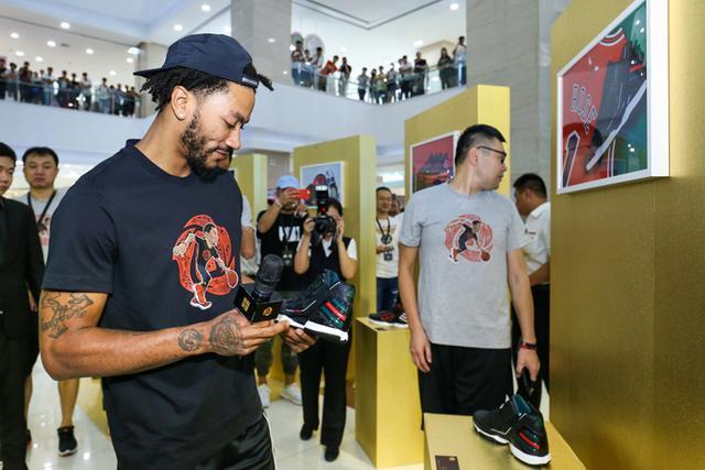 罗斯签约球鞋,罗斯有球鞋合同吗