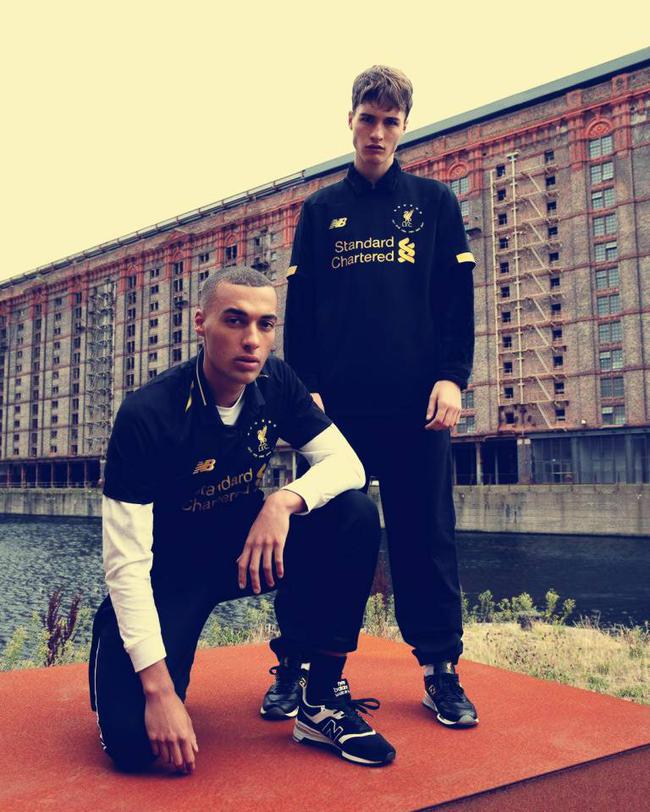 阿迪将复刻曼联主场球衣,阿迪达斯曼联1968欧冠复古球衣