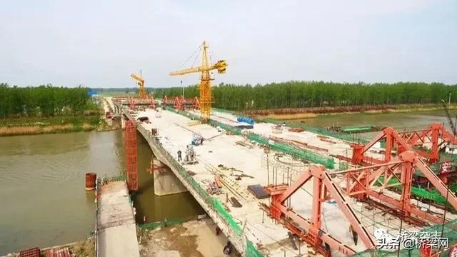 贵州省高速云雾大桥,贵州贵定云雾特大桥