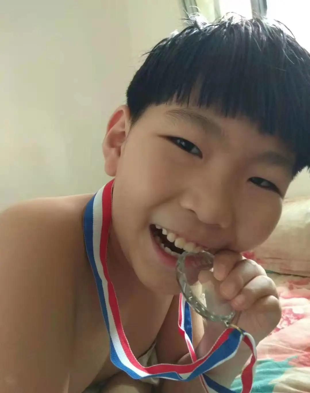 黑白问道棋坛新骄——四川围棋冲段精英刘海洋成长纪实