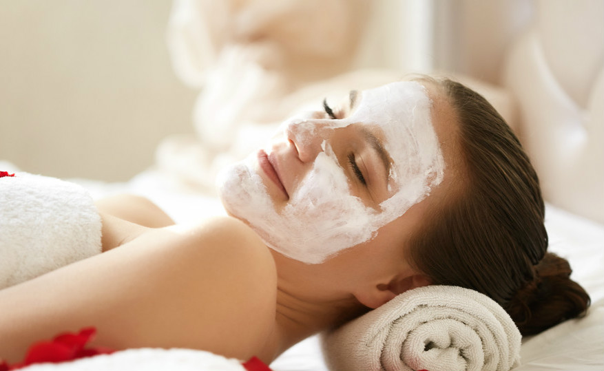 红霉素软膏可以淡化色斑吗,红霉素软膏淡化黑色素