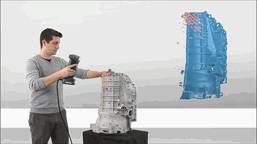 木雕是一门需要技术的艺术，值得尊重