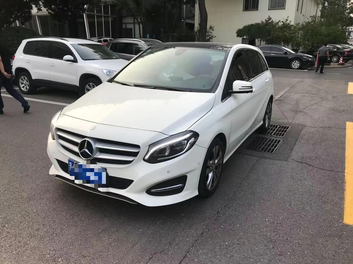 来自法国的小面包,来自烤箱的小面包