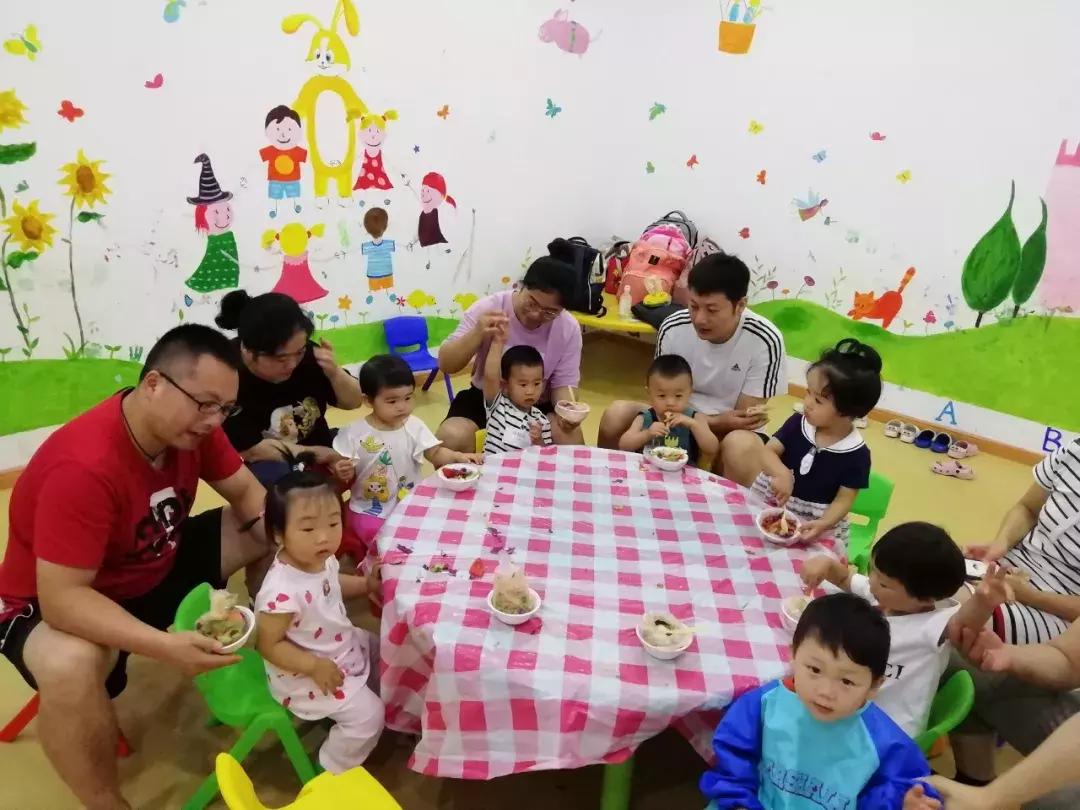 「运动宝贝育儿」早教不是知识灌输，陪伴+言传身教才是最好的