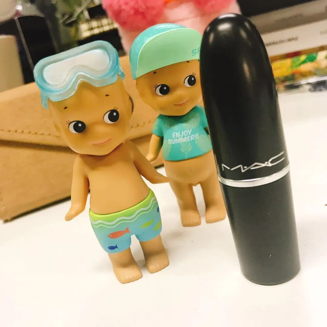 如何用40块们堆出一张精致有钱脸?来自《隐形贫困女子宝典》