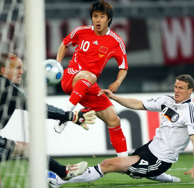 国足东亚杯经典战役3-0血虐韩国,强者对决中国vs美国