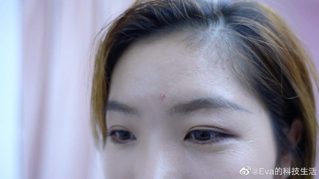 小米Civi自拍效果有多强?知名数码博主晒自拍,痘痘神奇的消失了