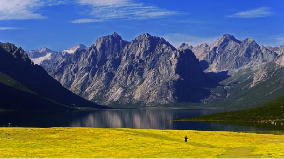 青海是著名的旅游圣地,青海这么美你会去看吗