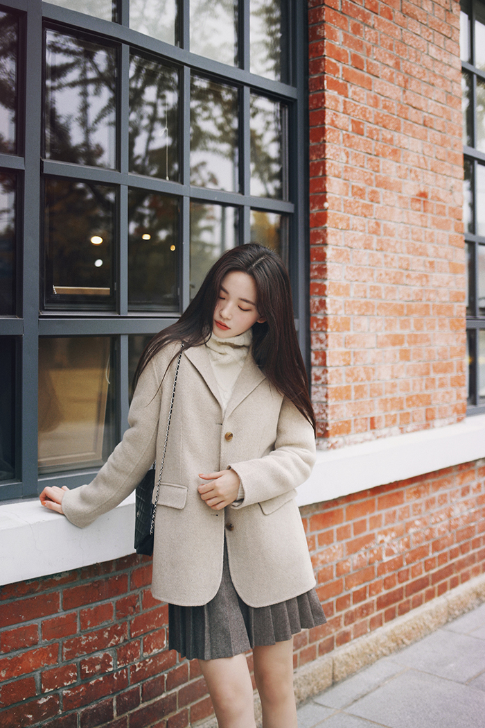 大衣内搭羊毛半高领针织衫,羊绒大衣内搭中长款针织衫