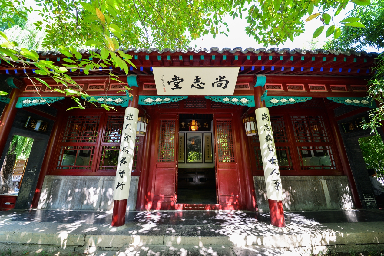 趵突泉诗赵孟頫创作背景,赵孟頫的趵突泉诗