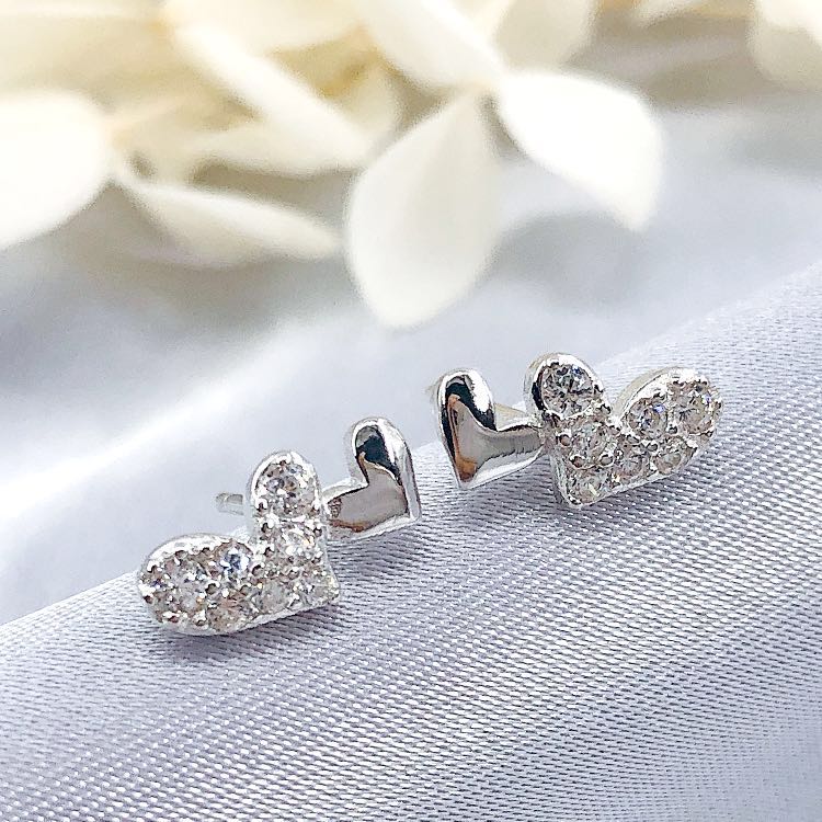 银饰戴几天就变色了怎么回事,银饰首饰怎么恢复光亮