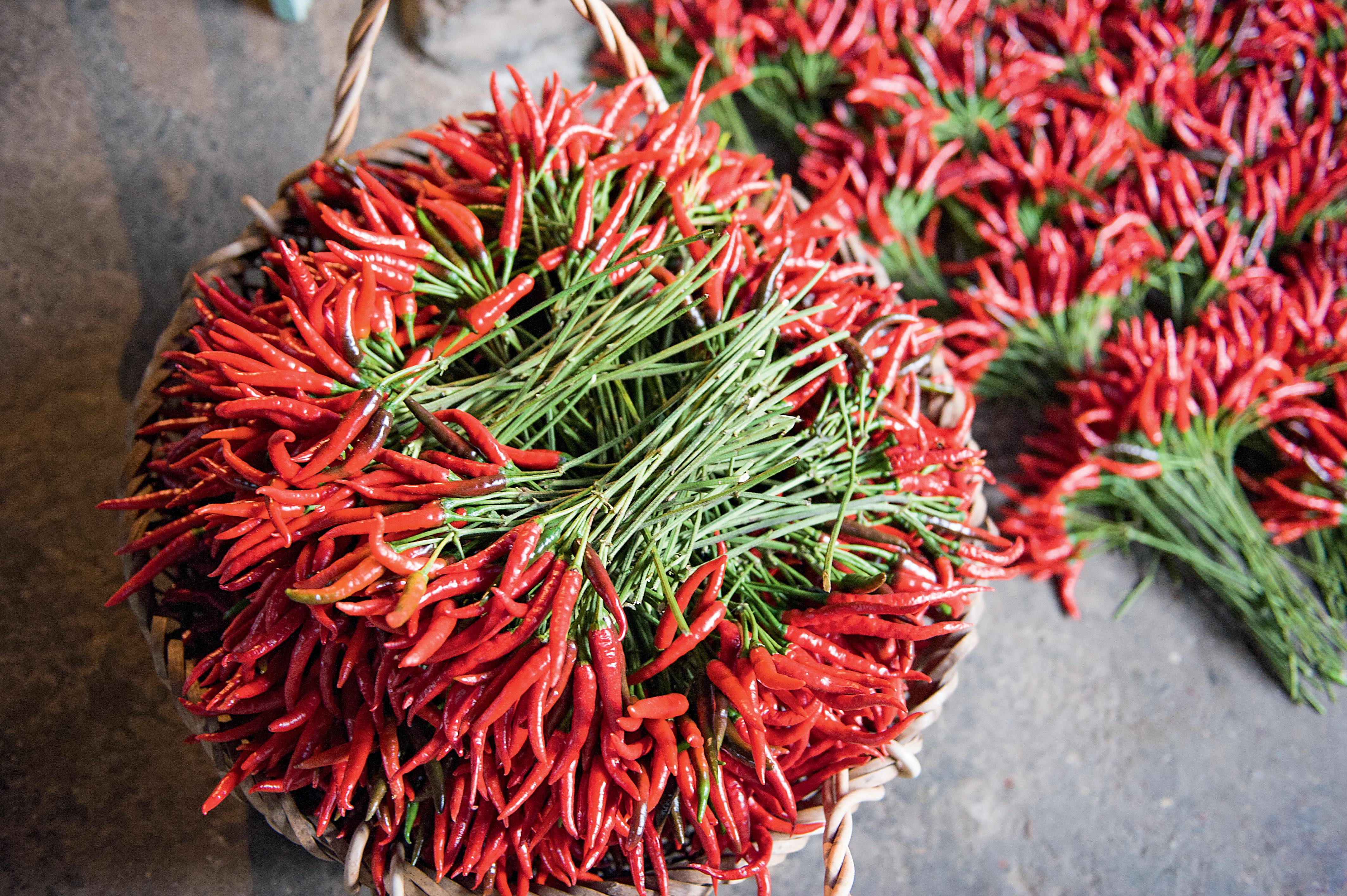 四川、贵州人先让让，真正爱辣的人在湘西