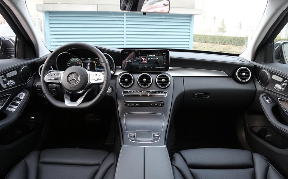 奔驰c级还能买到立标款吗,奔驰c级现在还值得购买吗