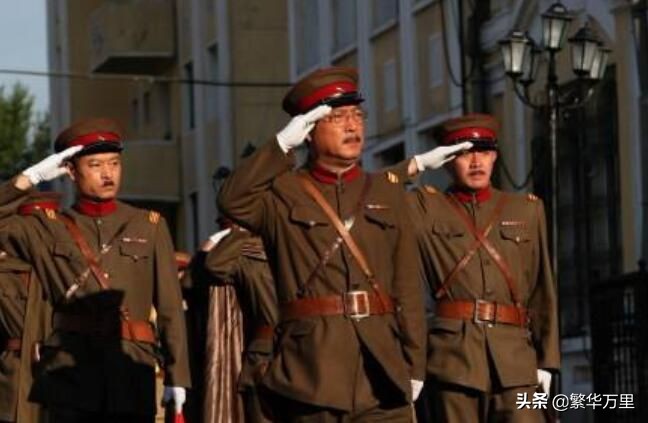 中国军服和外国军服有什么区别,日本军服和中国军服区别