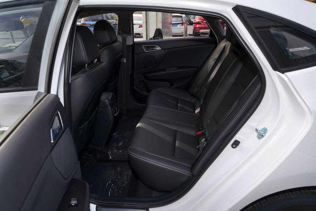 名图顶配,现代名图买自吸还是带t