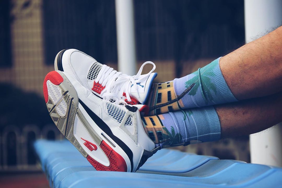 买一送4衣服,买一送四小蓝盾