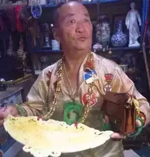 北京城中不是景点，却中外游客如云的地方—潘家园